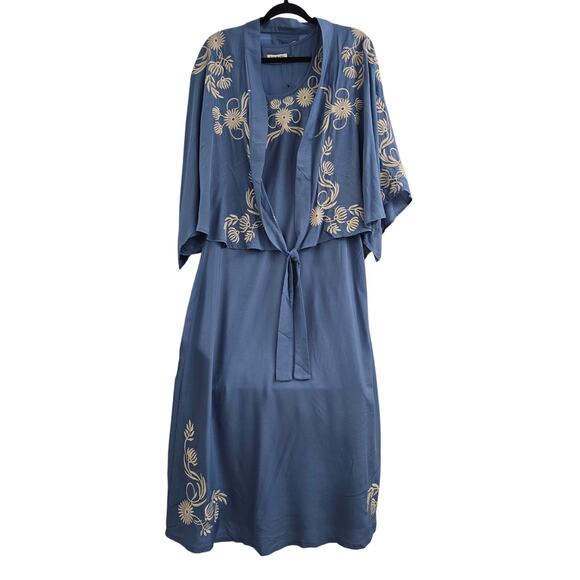 NWT Paparazzi Blue Embroidered Maxi Dress & Kimono Boho Cover-Up S/M  RN#105556 - Picture 1 of 10
